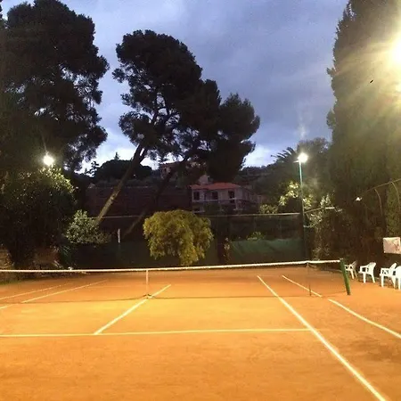 Villaggio Rta Borgoverde Szálloda 3*